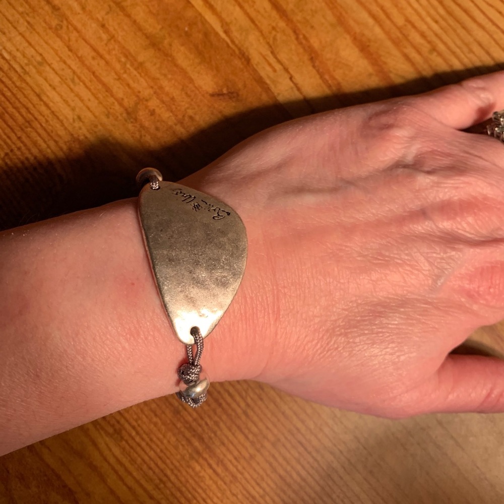 2 adjustable bracelets - Picture 2 of 5